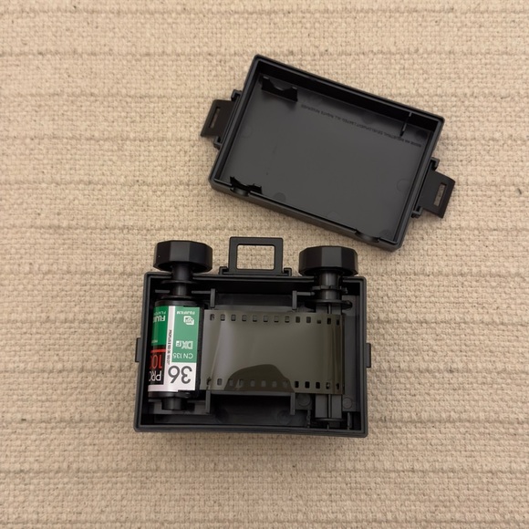 4M Pinhole Camera - Picture 7 of 8